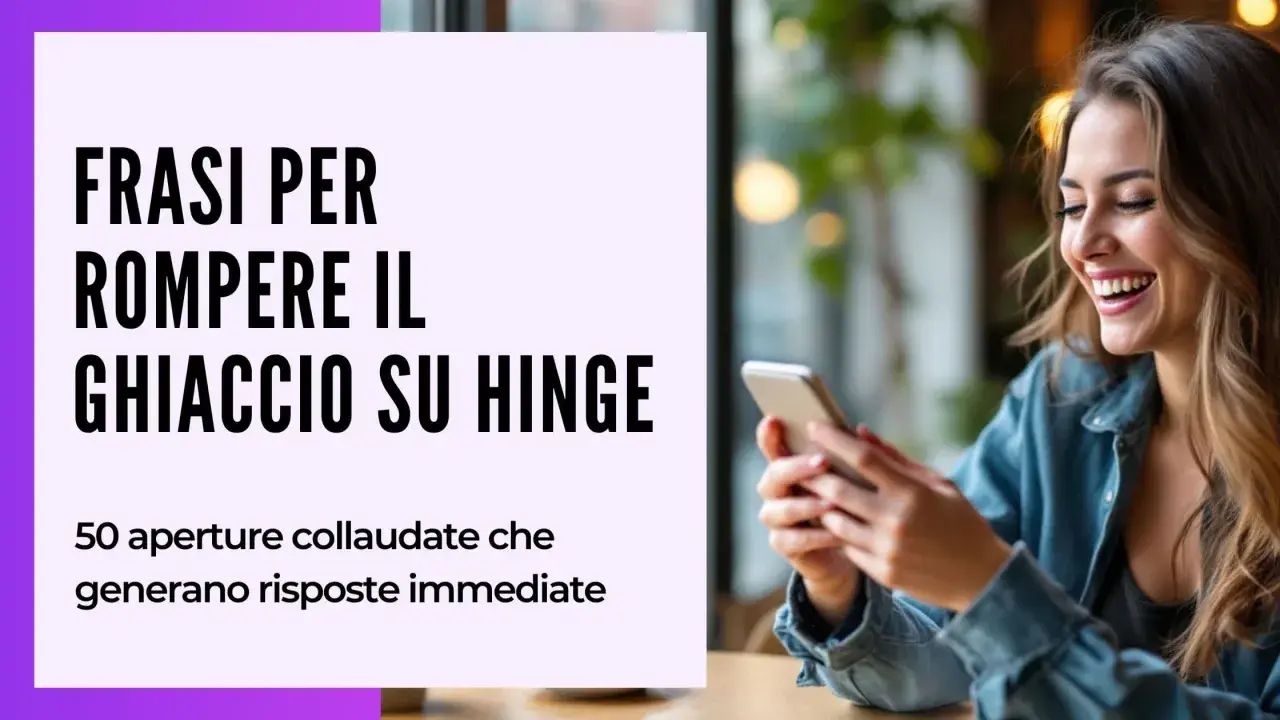 Scopri modi carini per scrivere frasi che rompano il ghiaccio su Hinge. Una donna sorride mentre guarda il telefono.