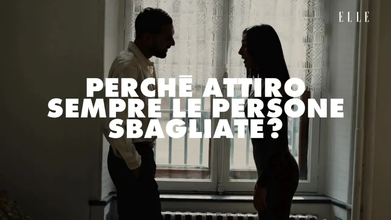 Coppia in tensione, lei si chiede perché attira sempre le persone sbagliate, forse i red flag maschili sono evidenti.