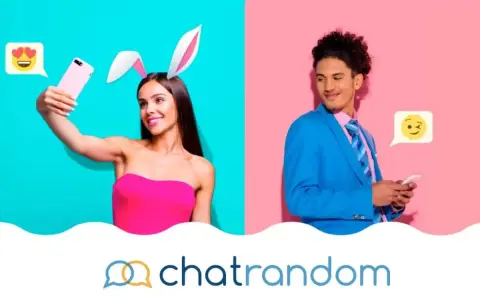 Ragazza con orecchie da coniglio fa selfie, ragazzo in giacca blu. Chatrandom recensioni: incontri virtuali divertenti.