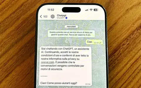 Schermata di un digichat con ChatGPT, un assistente AI. La conversazione è in italiano e mostra un messaggio di benvenuto e termini di servizio.