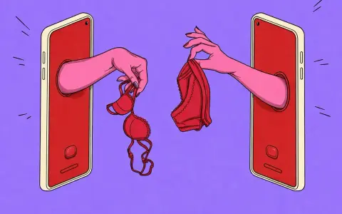 Mani rosa escono da smartphone rossi, mostrando lingerie. Un invito al 5chat sesso, dove la seduzione viaggia online.
