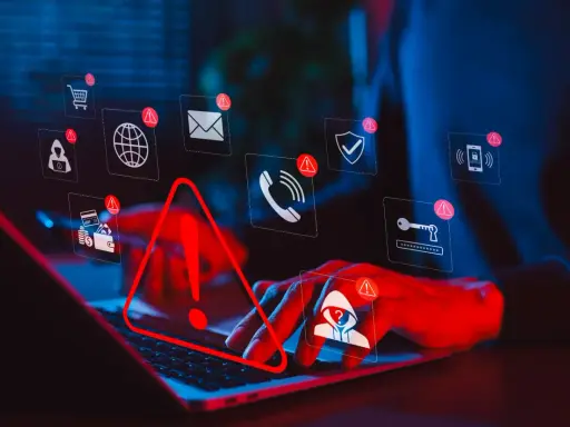 Attenzione! Un utente sta navigando su un sito di chat randim, circondato da icone di avviso che segnalano rischi per la sicurezza, privacy e dati.