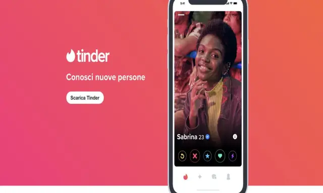 Schermata di Tinder, la dating app per conoscere nuove persone. Il significato di Tinder è connettere utenti per incontri.