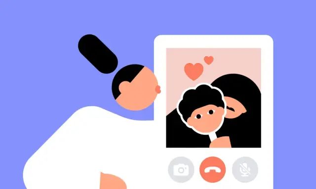 Ragazza in videochiamata, forse vittima di catfish, con cuori sullo schermo.